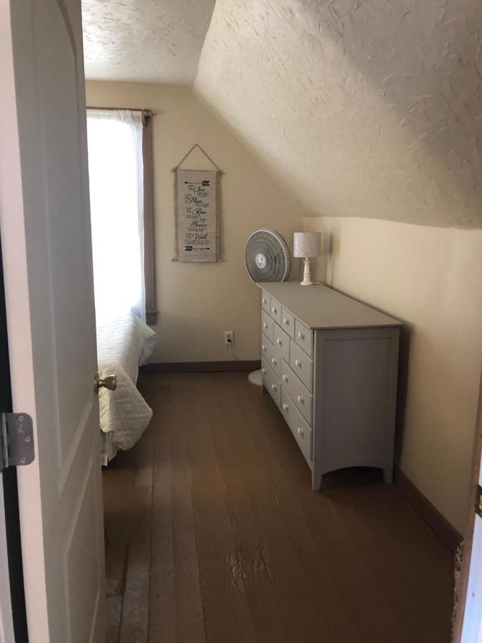 Downtown 2 Bedroom Cottage, Sleeps 6, Walking Distance To Honeywell, Downtown Restaurants, Shopping Wabash Extérieur photo