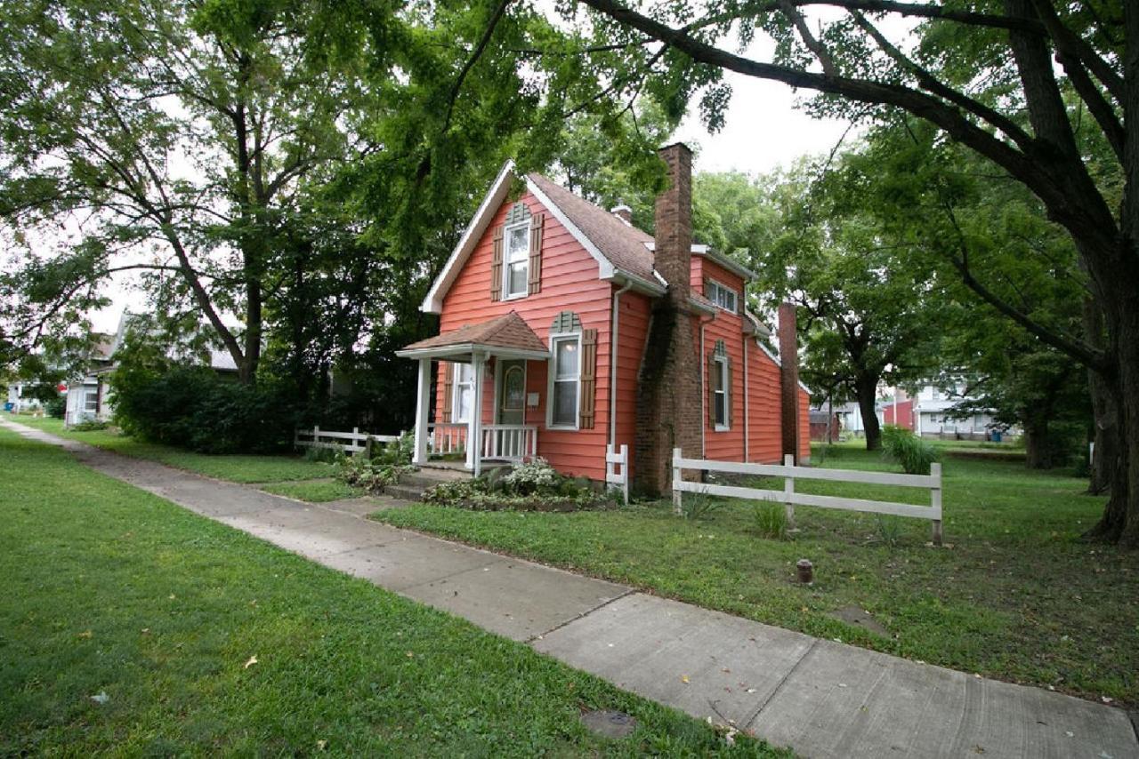 Downtown 2 Bedroom Cottage, Sleeps 6, Walking Distance To Honeywell, Downtown Restaurants, Shopping Wabash Extérieur photo