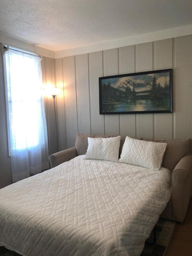 Downtown 2 Bedroom Cottage, Sleeps 6, Walking Distance To Honeywell, Downtown Restaurants, Shopping Wabash Extérieur photo