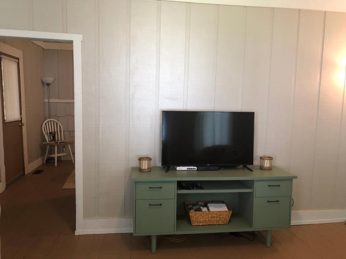 Downtown 2 Bedroom Cottage, Sleeps 6, Walking Distance To Honeywell, Downtown Restaurants, Shopping Wabash Extérieur photo